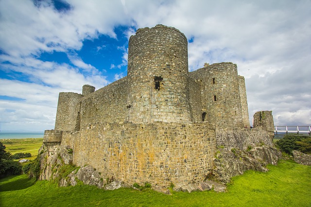 Zamek Harlech w Walii - Snowdonia - Harlech Castle